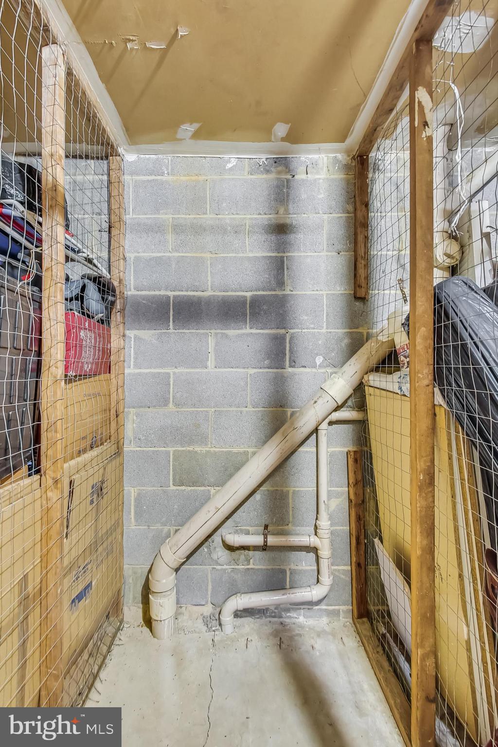 6143 Edsall Road, Unit B Alexandria, VA 22304 - Photo 22 of 25