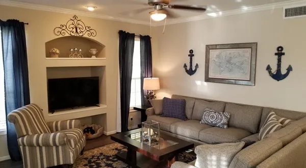 $1,690 | 3102 Bay Area Boulevard, Unit 2107, Friendswood, TX 77546
