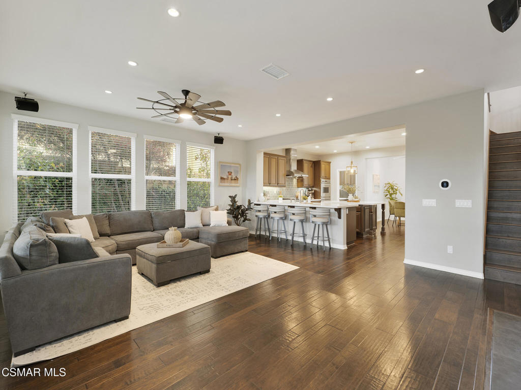13676 Shenandoah Way Moorpark, CA 93021 - Photo 17 of 47