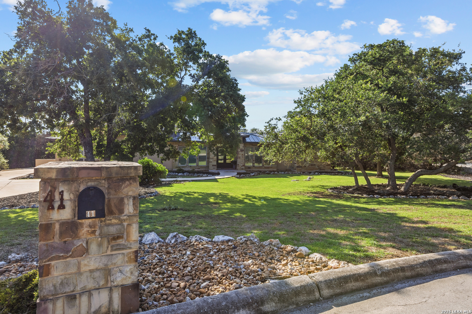 41 Woodland View Fair Oaks Ranch, TX 78015 - Photo 6 of 46