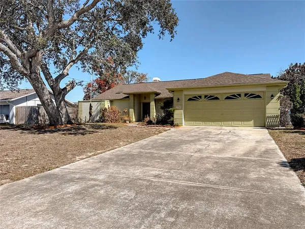 $2,200 | 5066 Woodbine Street, Spring Hill, FL 34608