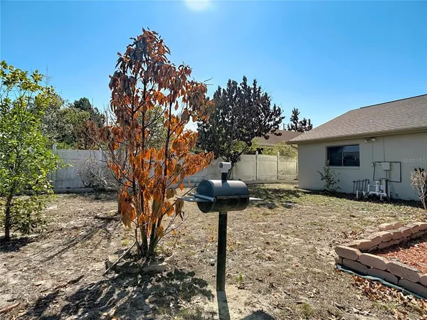 $2,200 | 5066 Woodbine Street, Spring Hill, FL 34608