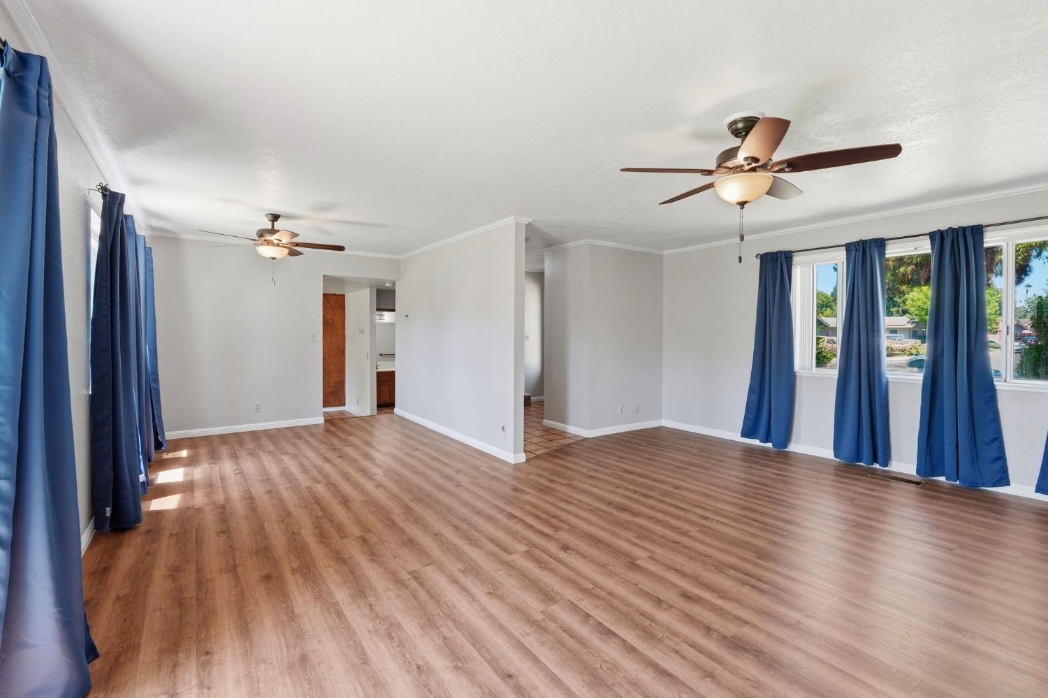 210 Laurel Court Ripon, CA 95366 - Photo 4 of 26