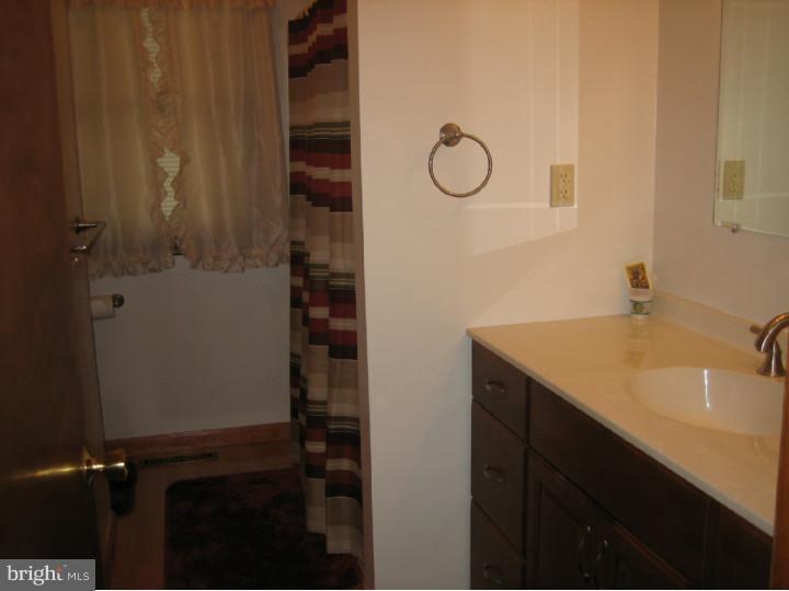 7 Moore Road West Tabernacle, NJ 08088 - Photo 20 of 22 Family Room