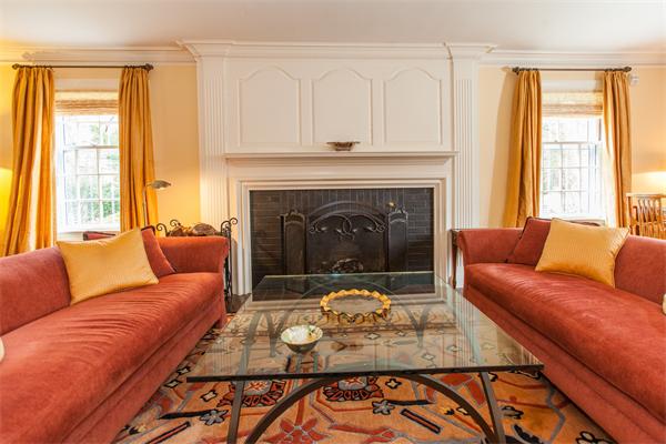 147 Glen Road Wellesley, MA 02481 - Photo 14 of 19 Gallery Image 14