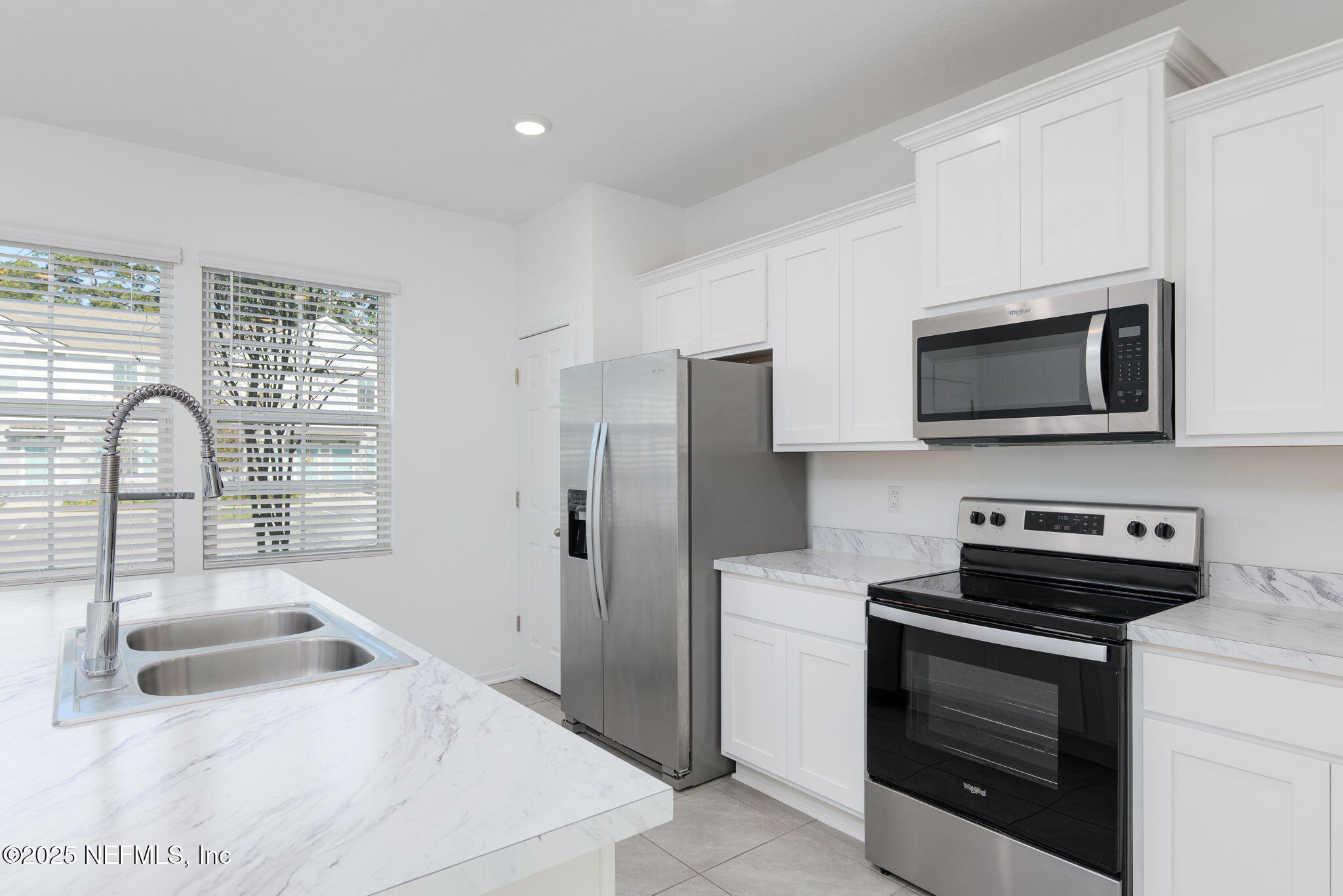 8378 Retrograde Road Jacksonville, FL 32256 - Photo 10 of 35 Kitchen