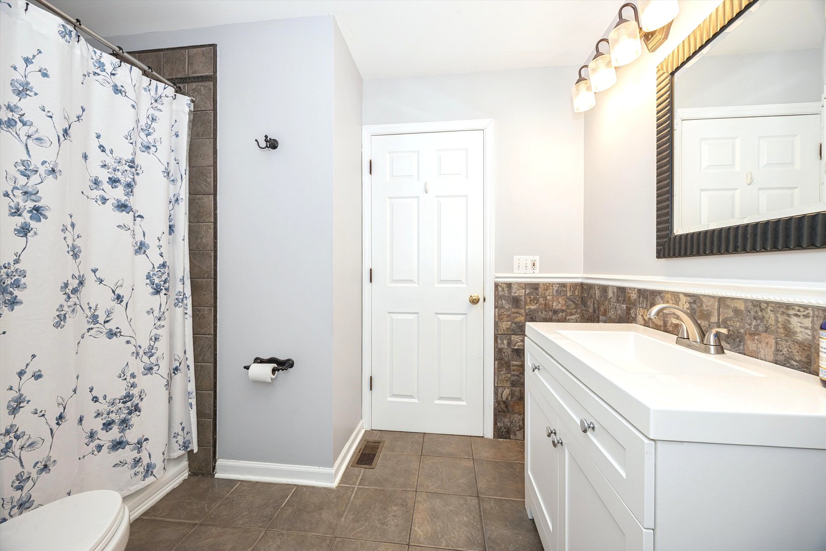 1673 Waterford Road North Aurora, IL 60542 - Photo 20 of 25