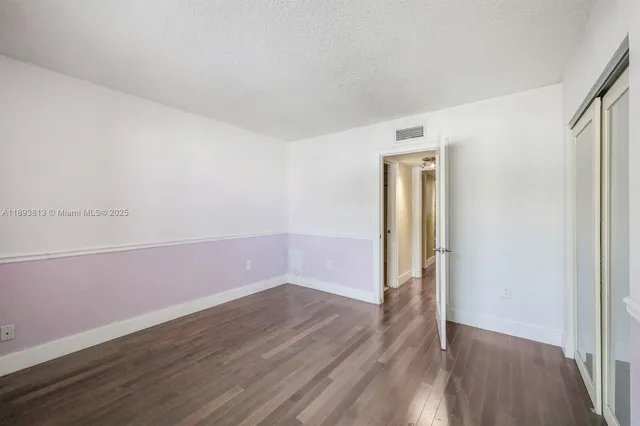 $300,000 | 10900 Southwest 104th Street, Unit 122, Miami, FL 33176