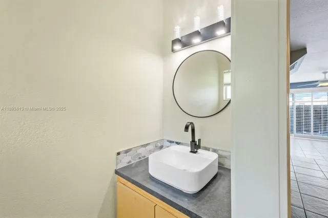$300,000 | 10900 Southwest 104th Street, Unit 122, Miami, FL 33176
