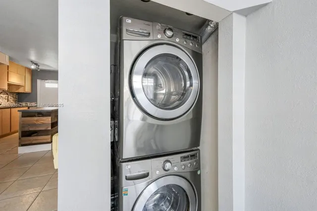 $300,000 | 10900 Southwest 104th Street, Unit 122, Miami, FL 33176