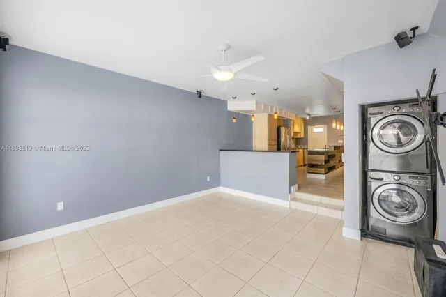 $300,000 | 10900 Southwest 104th Street, Unit 122, Miami, FL 33176