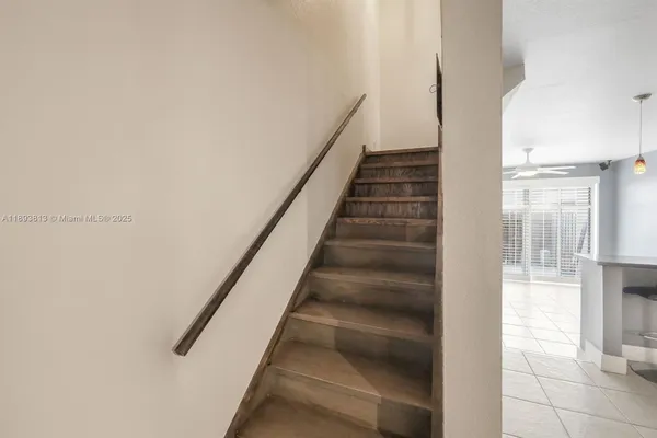 $300,000 | 10900 Southwest 104th Street, Unit 122, Miami, FL 33176