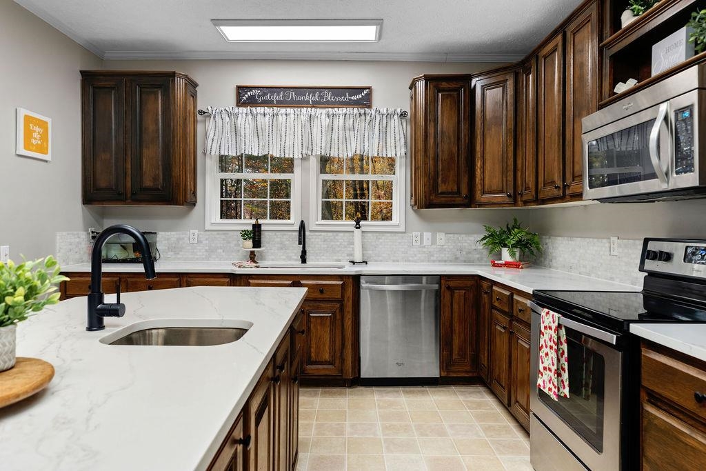 333 Bridgewater Road Bridgewater, VA 22812 - Photo 11 of 46