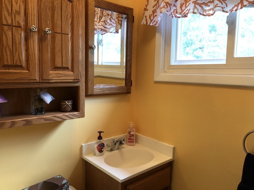 5 Elizabeth Road Milford, MA 01757 - Photo 11 of 19 Gallery Image 11