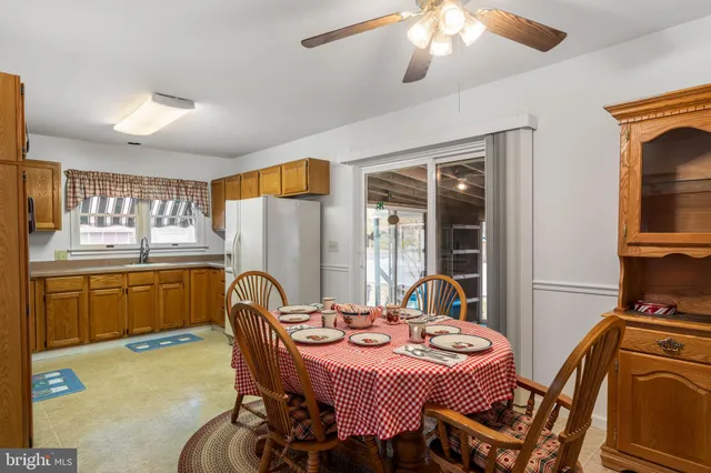 $375,000 | 37526 Oak Street, Ocean View, DE 19970