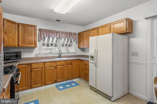 $375,000 | 37526 Oak Street, Ocean View, DE 19970