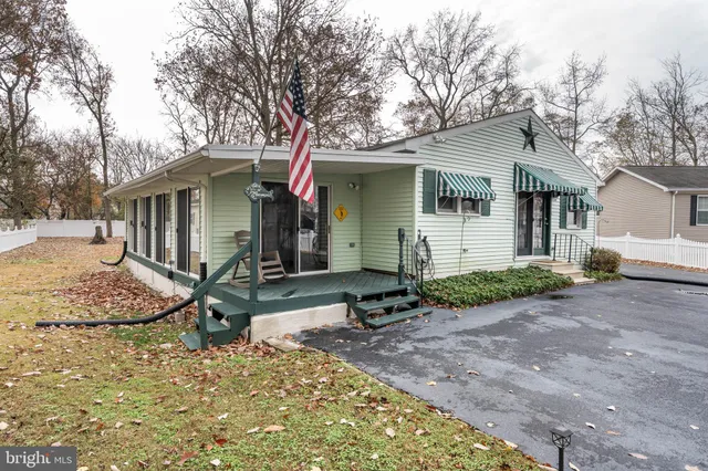 $375,000 | 37526 Oak Street, Ocean View, DE 19970