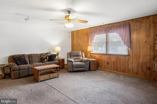 $375,000 | 37526 Oak Street, Ocean View, DE 19970