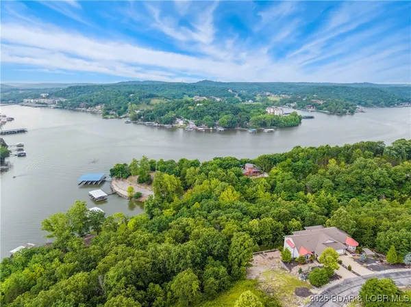 $599,500 | 172 Highland Parkway, Camdenton, MO 65020