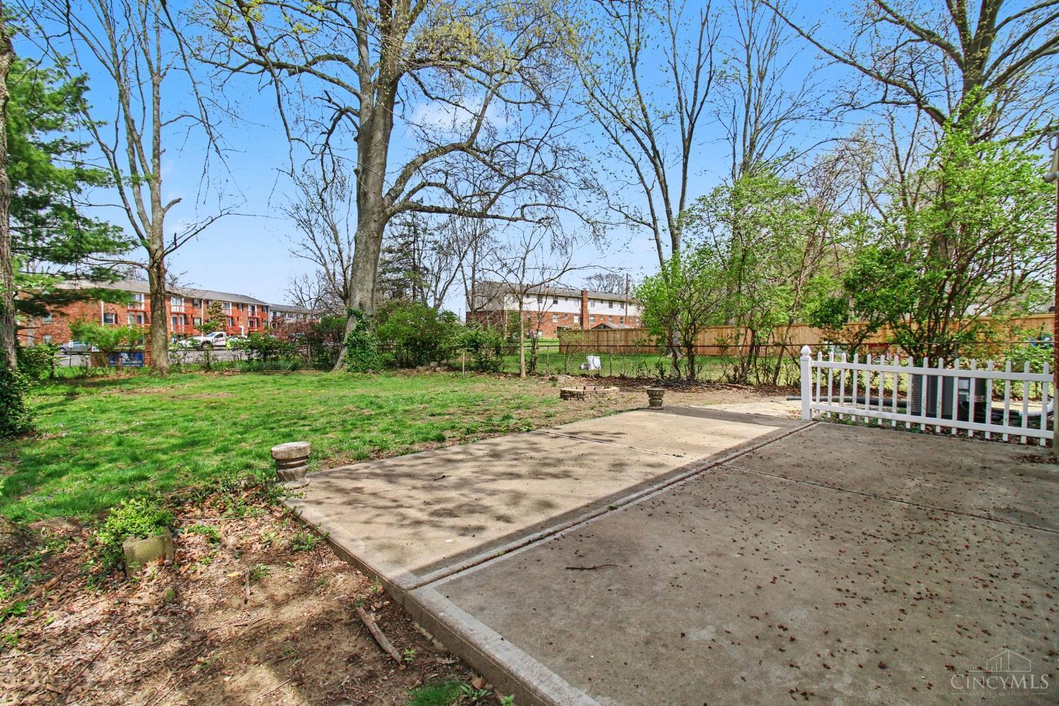 4304 Kugler Mill Road Cincinnati, OH 45236 - Photo 17 of 19
