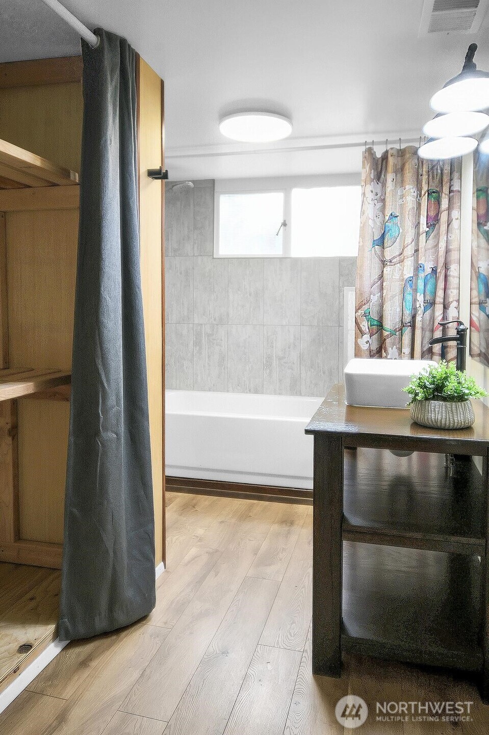 8240 South 114th Street Seattle, WA 98178 - Photo 17 of 24