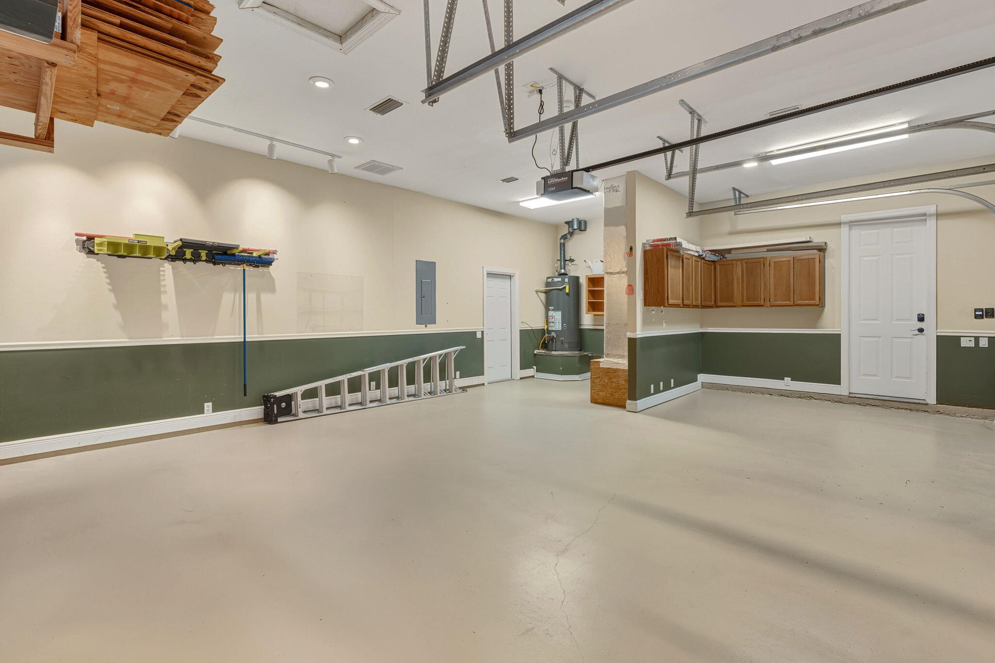 4327 Stonebridge Road Destin, FL 32541 - Photo 44 of 51 a view of an empty room