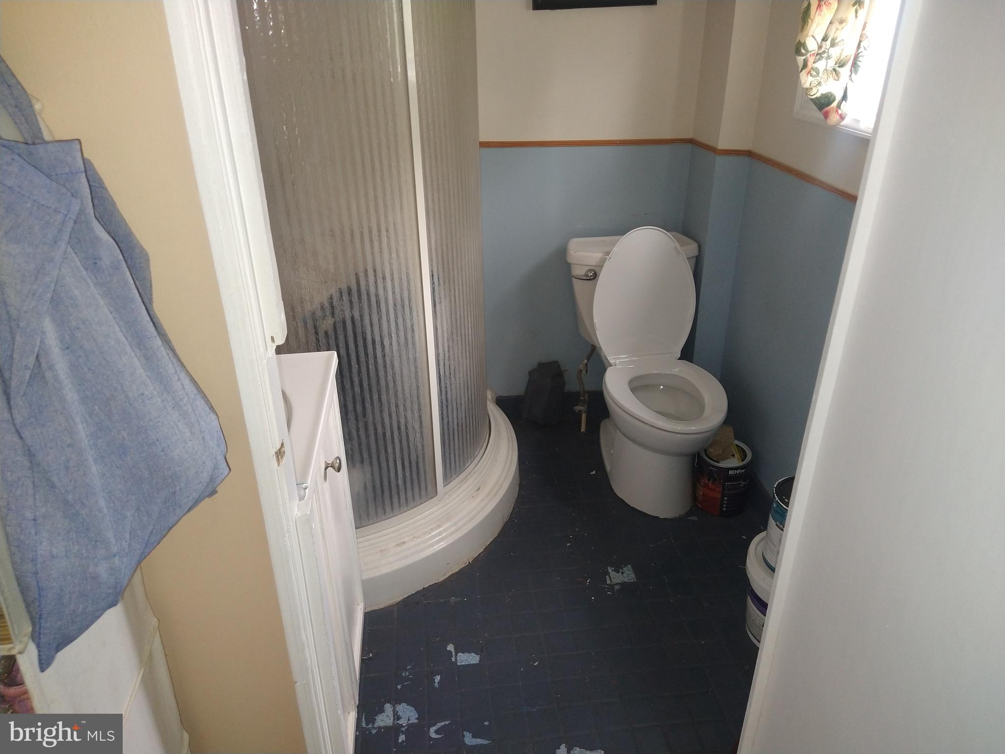 3031 North Rolling Road Windsor Mill, MD 21244 - Photo 25 of 32 Main Level Bathroom