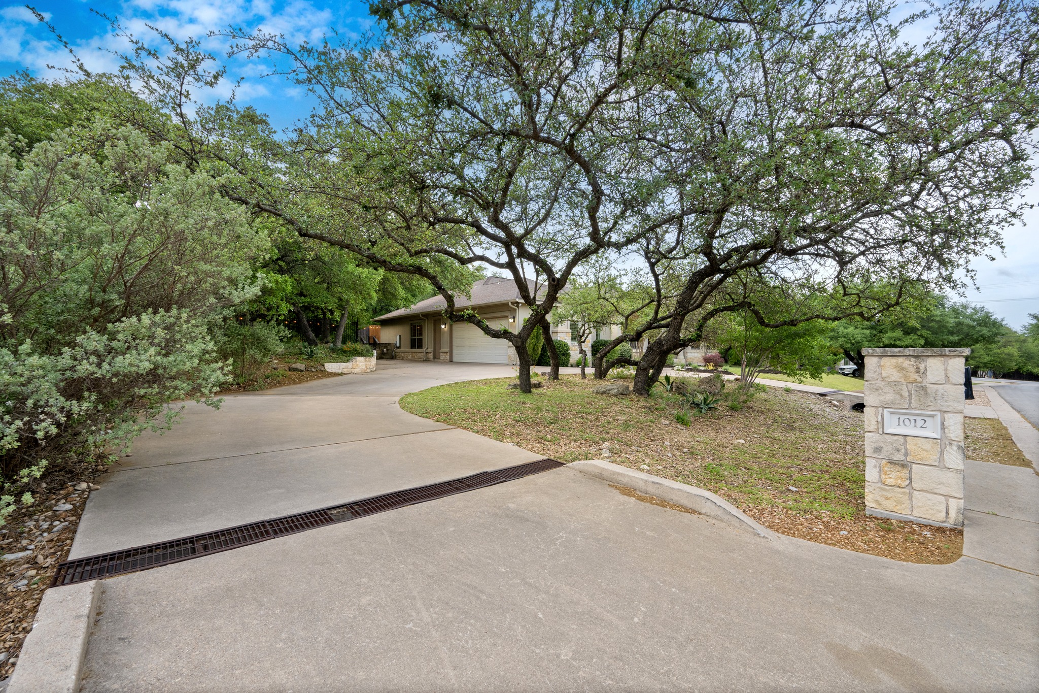 1012 Sailmaster Street Lakeway, TX 78734 - Photo 23 of 26