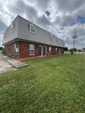 $1,100 | Undisclosed Address, Chalmette, LA 70043