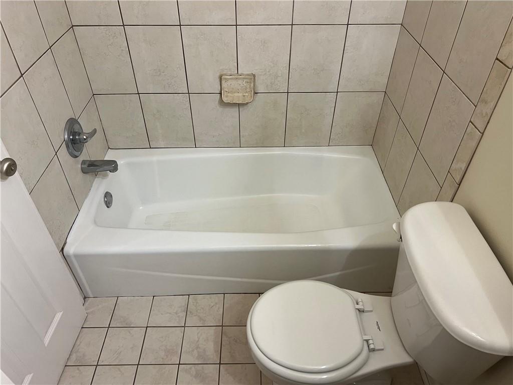 316 Plantation Drive, Unit 4 Chalmette, LA 70043 - Photo 22 of 28