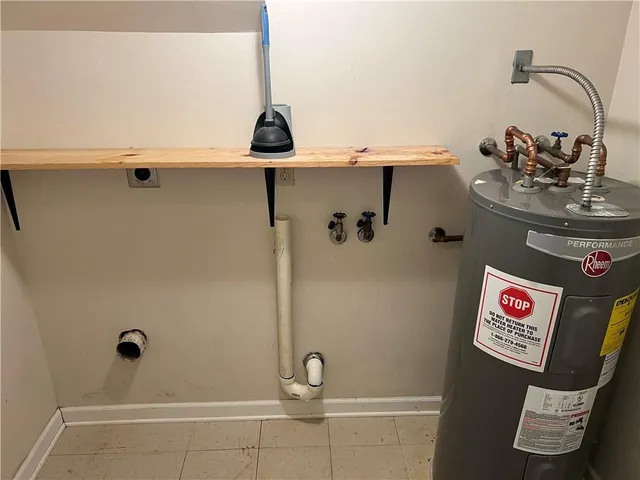 $1,100 | 316 Plantation Drive, Unit 4, Chalmette, LA 70043