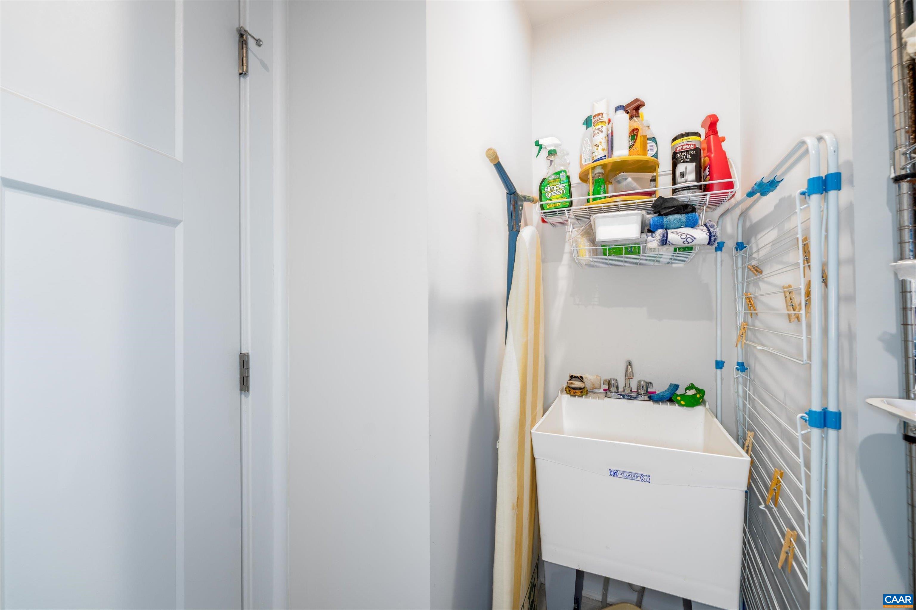 93 Archer Drive Palmyra, VA 22963 - Photo 23 of 45 a utility room with dryer and washer