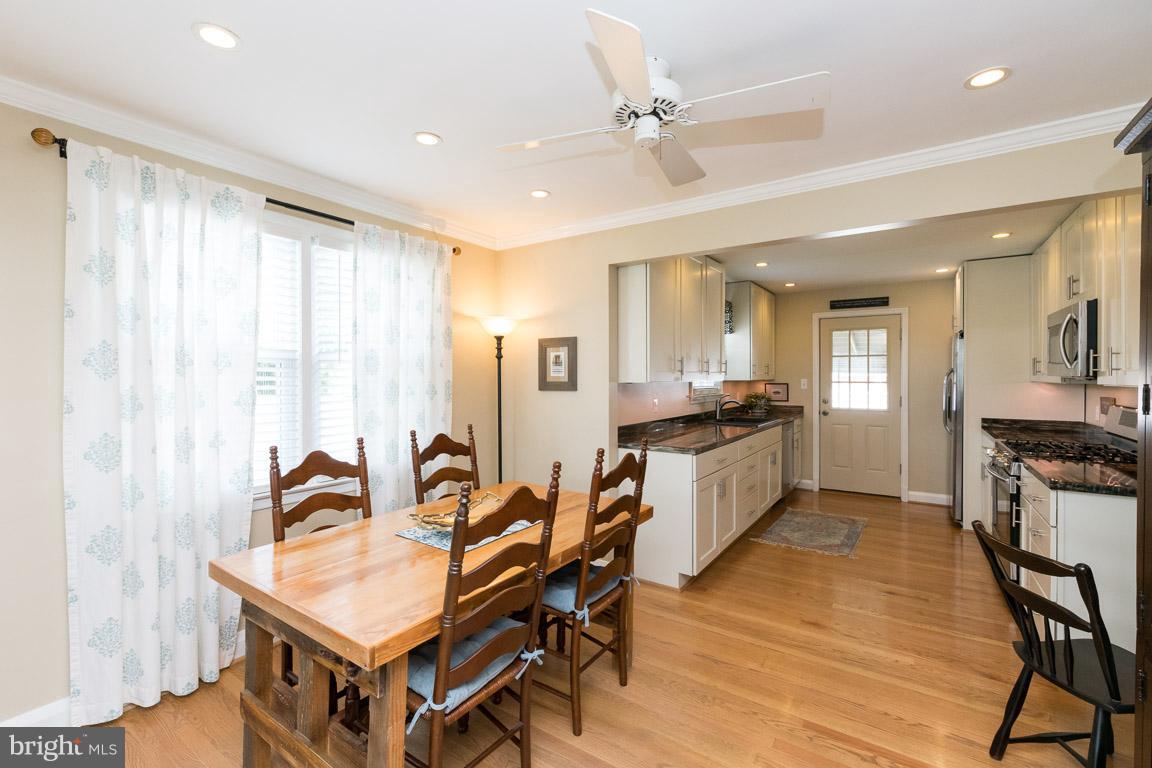 912 Lynvue Road Linthicum Heights, MD 21090 - Photo 21 of 27 Dining Room