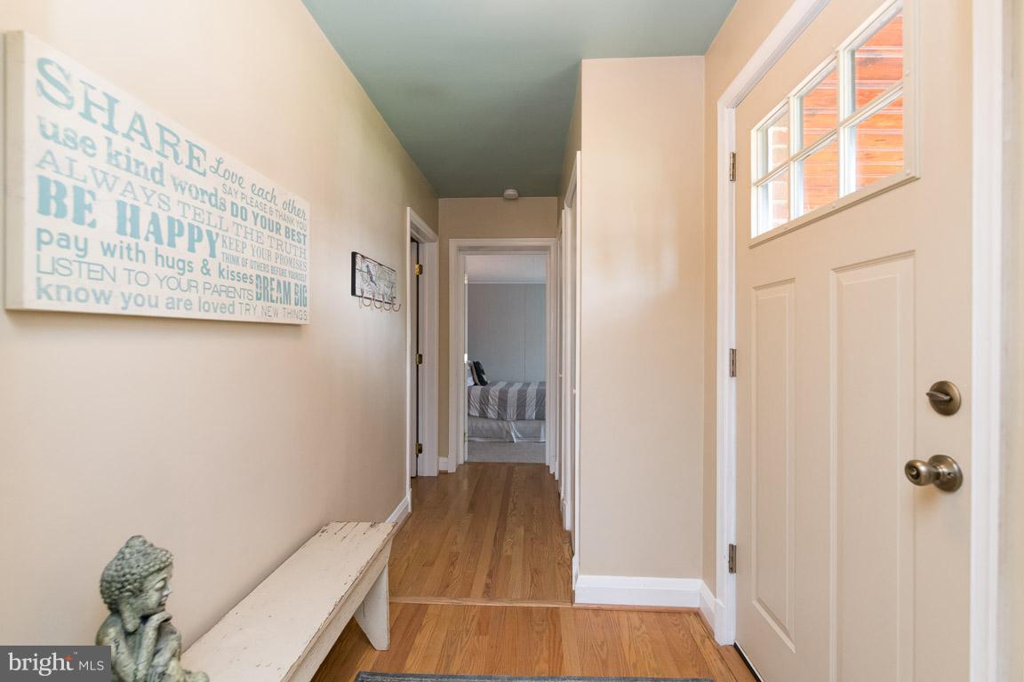 912 Lynvue Road Linthicum Heights, MD 21090 - Photo 7 of 27 Front Entrance