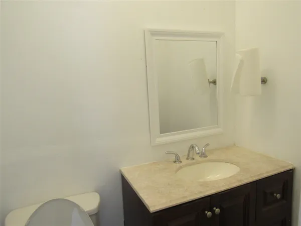 $875 | 14351 Torrey Chase Boulevard, Unit C, Houston, TX 77014