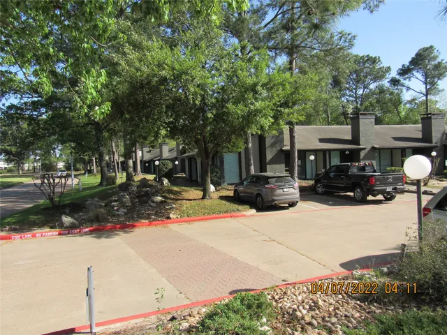 $875 | 14351 Torrey Chase Boulevard, Unit C, Houston, TX 77014