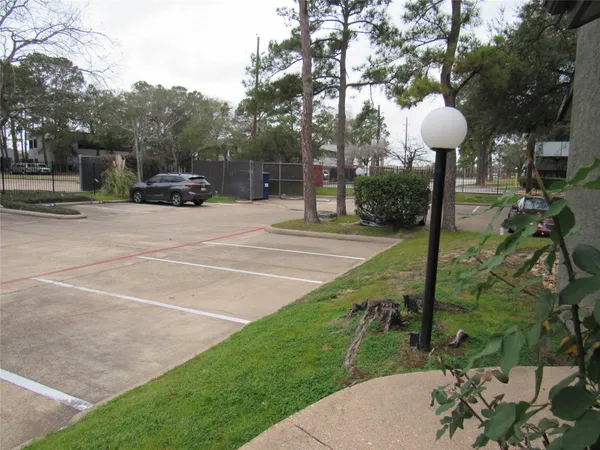 $875 | 14351 Torrey Chase Boulevard, Unit C, Houston, TX 77014