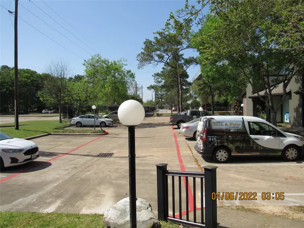 $875 | 14351 Torrey Chase Boulevard, Unit C, Houston, TX 77014