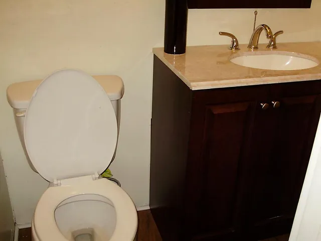 $875 | 14351 Torrey Chase Boulevard, Unit C, Houston, TX 77014