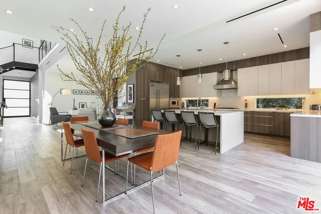 $14,000 | 912 North Crescent Heights Boulevard, Los Angeles, CA 90046