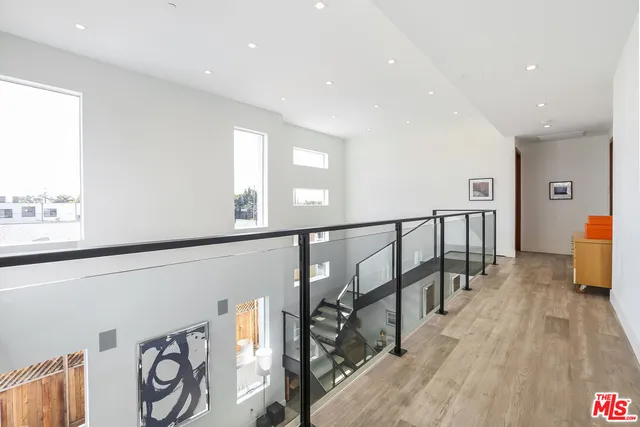 $14,000 | 912 North Crescent Heights Boulevard, Los Angeles, CA 90046