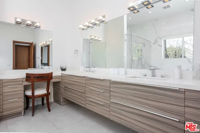 $14,000 | 912 North Crescent Heights Boulevard, Los Angeles, CA 90046