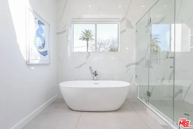 $14,000 | 912 North Crescent Heights Boulevard, Los Angeles, CA 90046