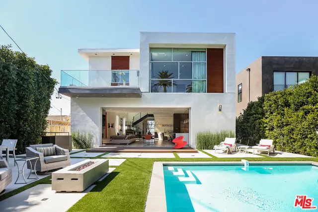 $14,000 | 912 North Crescent Heights Boulevard, Los Angeles, CA 90046