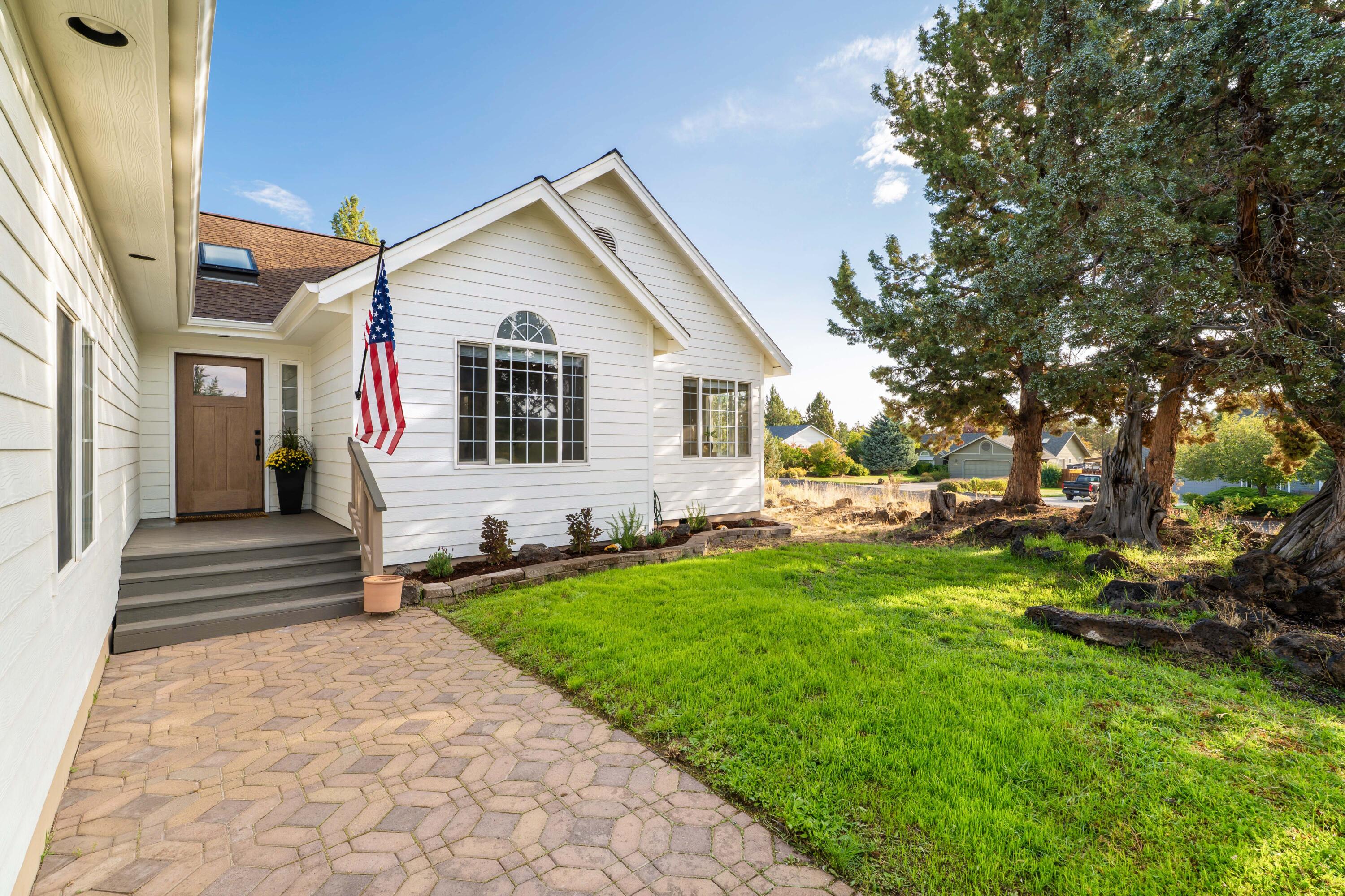 20766 South Loop Place Bend, OR 97703 - Photo 38 of 60 Exterior