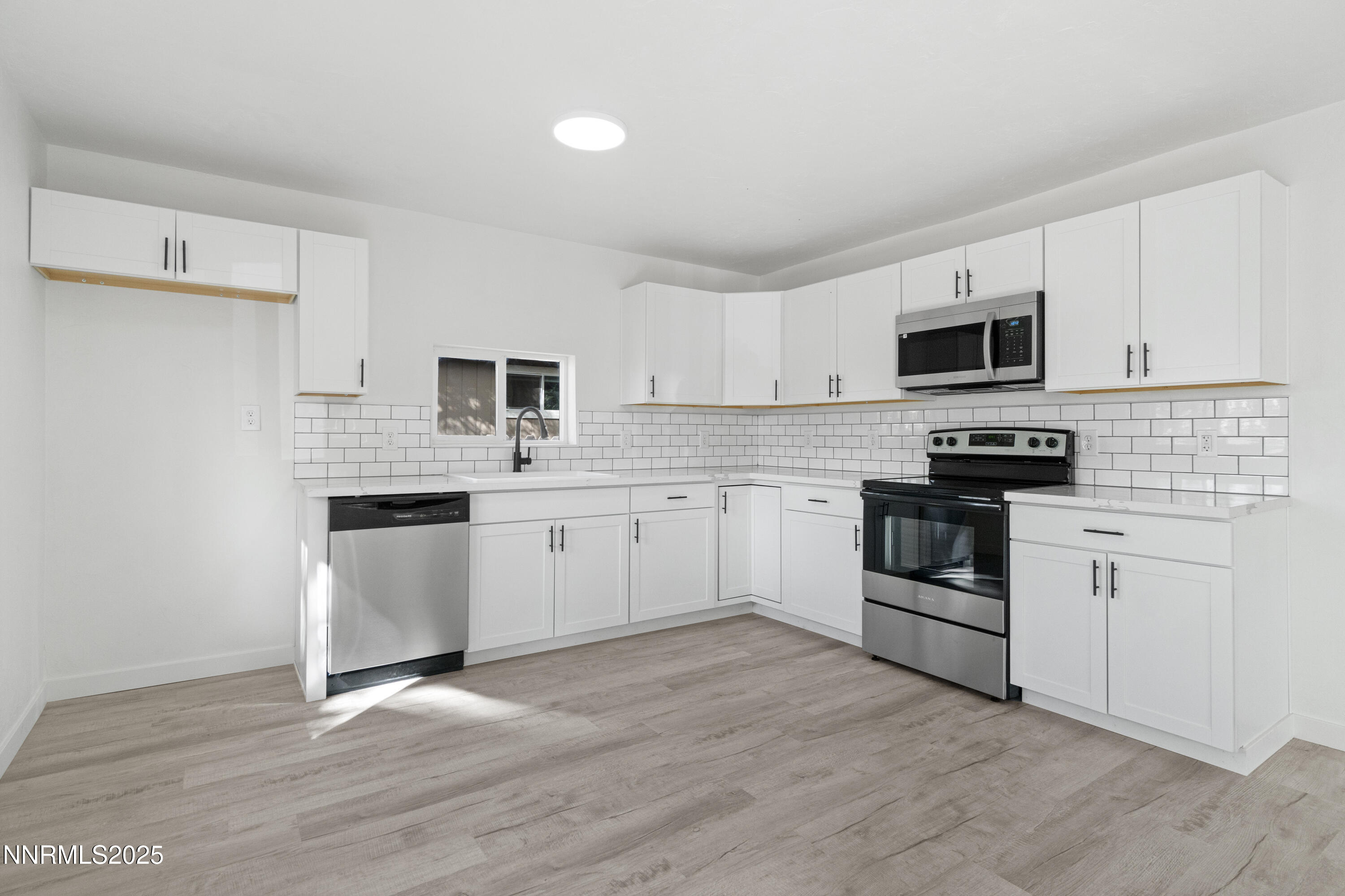 337 Court Street Fallon, NV 89406 - Photo 8 of 21 DSC07005