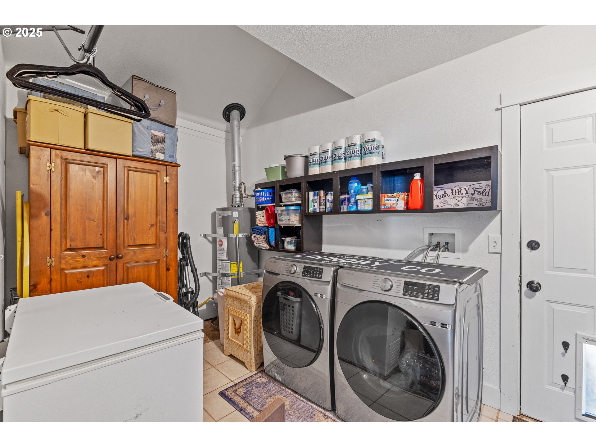 1753 20th Street Myrtle Point, OR 97458 - Photo 23 of 44 a utility room with dryer and washer
