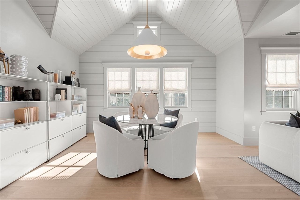 34 Brewster Road Nantucket, MA 02554 - Photo 12 of 37