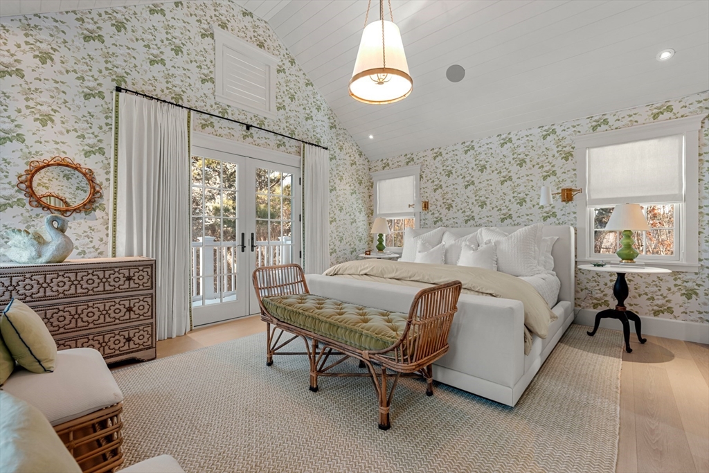 34 Brewster Road Nantucket, MA 02554 - Photo 17 of 40