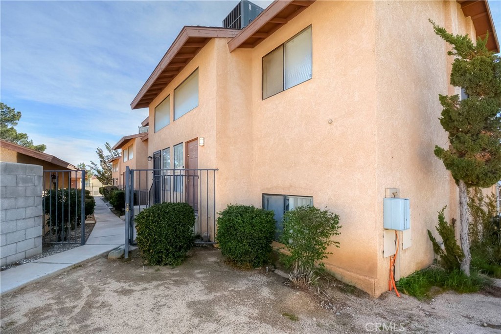 16462 Kalo Road Apple Valley, CA 92307 - Photo 17 of 46